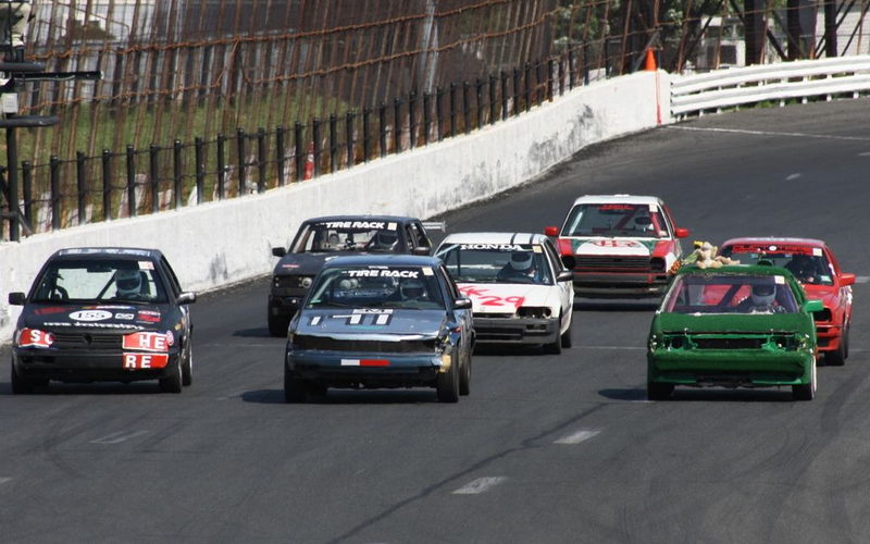 Illustration for article titled The 24 Hours Of LeMons New England 2009 Über Gallery, Part 5